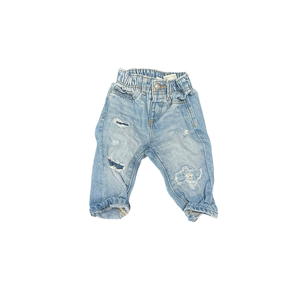 Old Navy - Size 3-6M