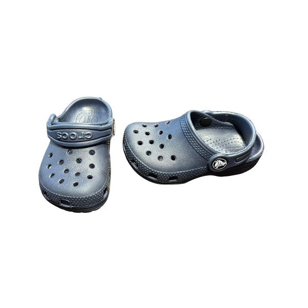Crocs - Size 6