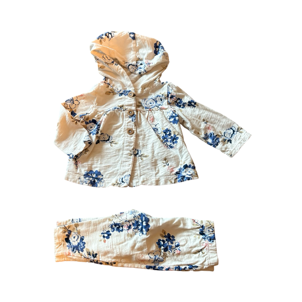Carter’s - 2 PCs - Size 6M