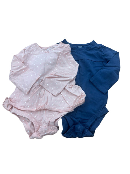 Carter's - 2 PCS - Size 12M