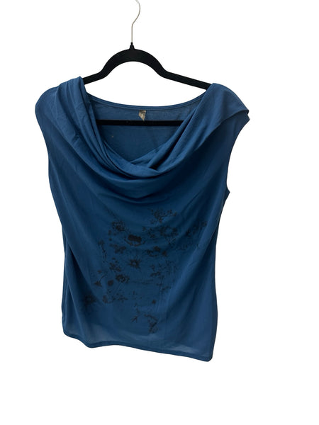 Thyme Maternity/Nursing - Size Medium