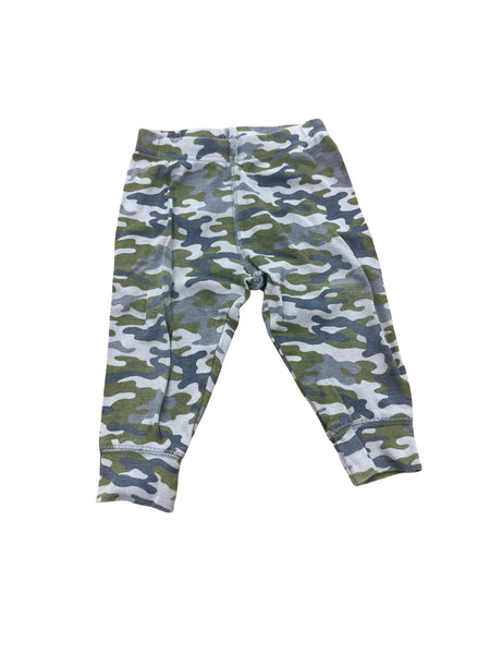Carter's - Size 12M