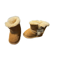 UGG - Size 0-6M