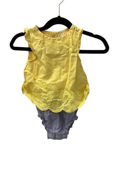 Carter's - Size 12M