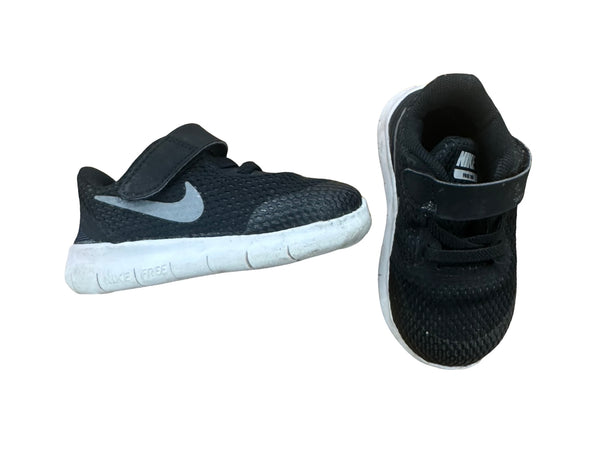 Nike - Size 5C