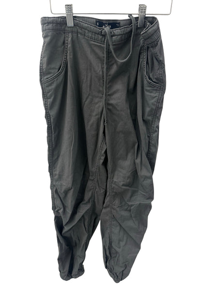 Hollister - Size Small