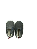 Robeez - Size 9-12M