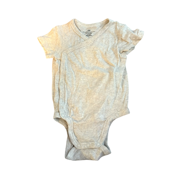 H&M - Size 6-9M