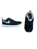 Nike - Size 8C