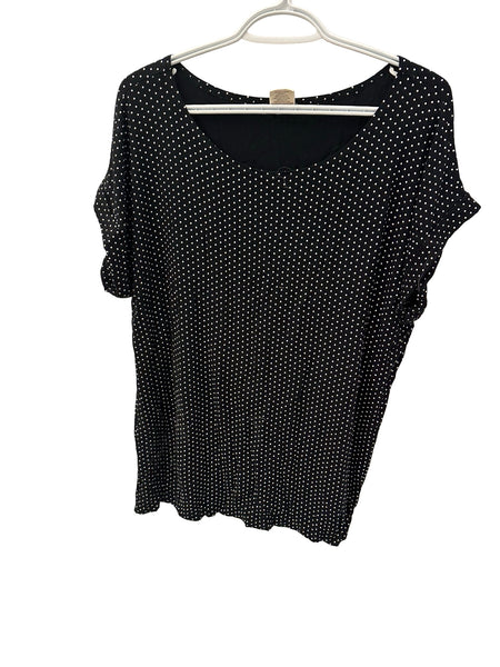 Buttercream Clothing - Size XL